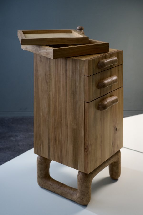 Stijn Weski | Emulsify discipline and freedom (kabinet) | cherry wood, sawdust clay & steel | 80 x 40 x 50 cm | 1/10 - Afbeelding 3