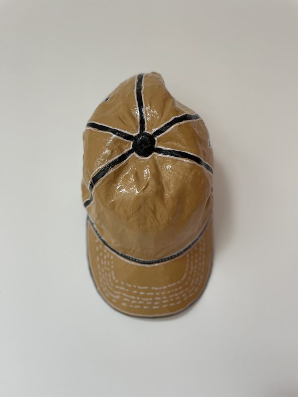Identify | Olav van Lede | Neutral | 30 x 15 x 10 cm | Painted ceramics