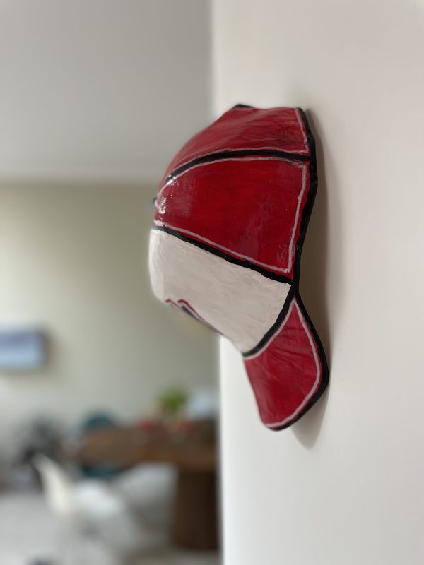 Identify | Olav van Lede | NY red | 30 x 15 x 10 cm | Painted ceramics - Afbeelding 2